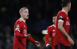 Newcastle: Donny van de Beek rejects loan transfer