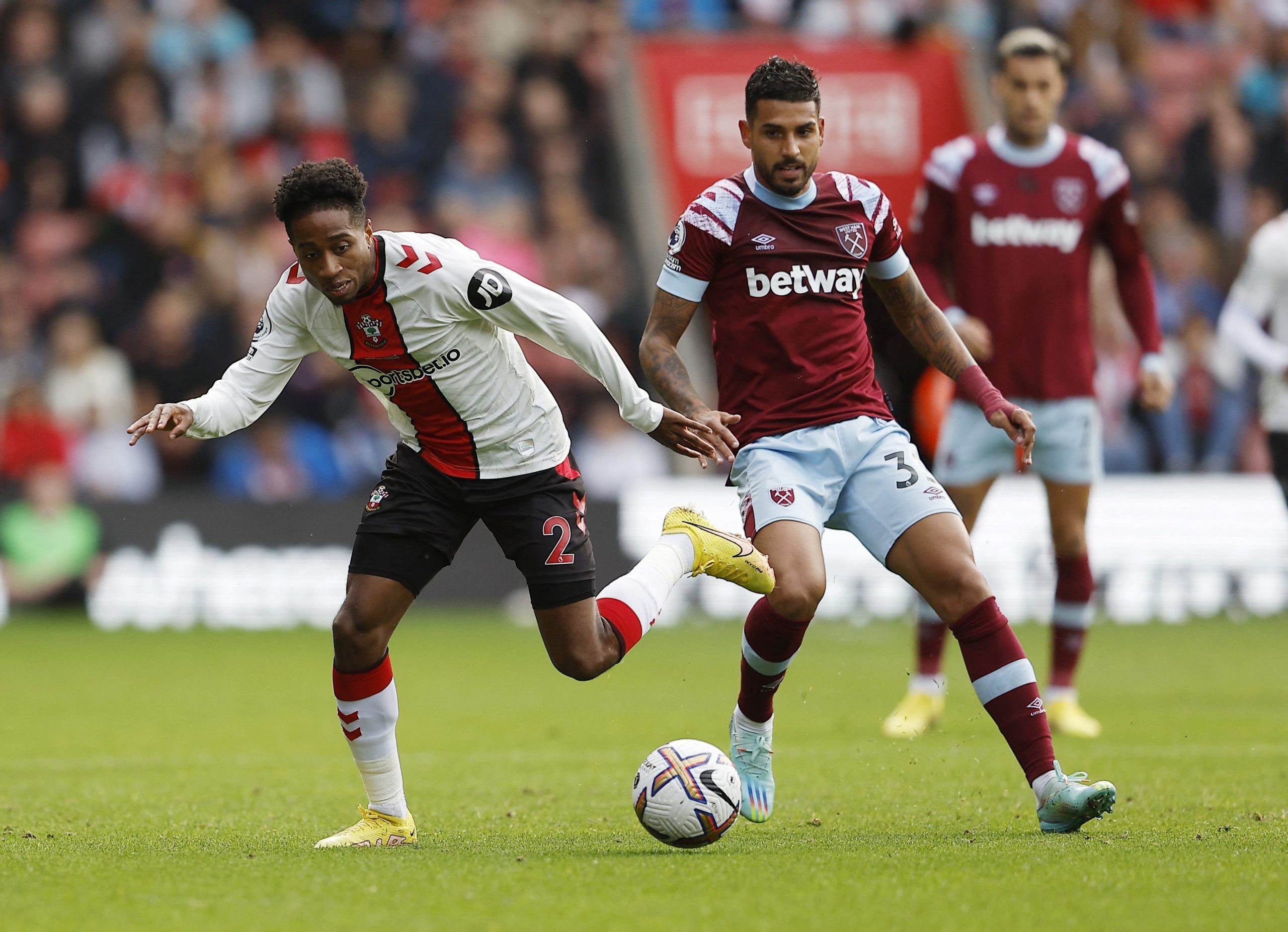 West Ham: Moyes must ruthlessly ditch Emerson Palmieri tonight